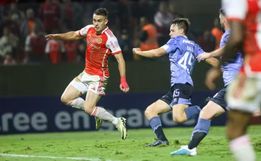 Inter leva virada em três minutos e se complica na Sul-Americana