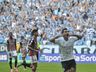 Grêmio vence o São Paulo de virada e entra no G4 do Brasileirão