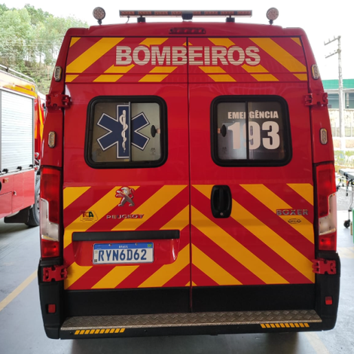 Vazamento de ácido em indústria de Pinhalzinho deixa um ferido 