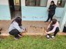 Escola de Itapiranga transforma árvores caídas em peças artesanais 