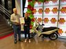 Vipi Supermercados entrega moto a ganhadora de São Miguel do Oeste