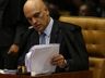Alexandre de Moraes determina depoimento presencial de Bolsonaro