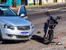 VÍDEO: colisão entre carro e moto deixa dois feridos na Willy Barth