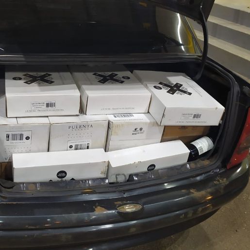 PRF apreende 49 caixas de vinho importados ilegalmente da Argentina