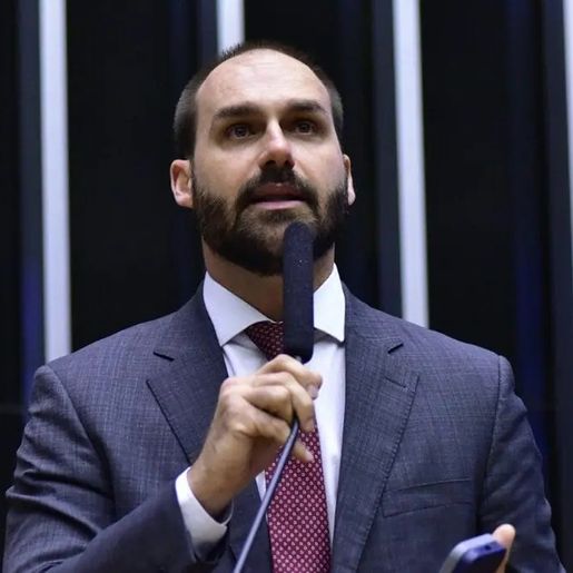 STF forma maioria para tornar Eduardo Bolsonaro réu por atuação nos EUA