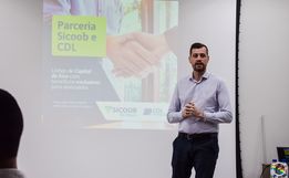 Sicoob e CDL lançam parceria para empresários com valores de até R$ 100 mil