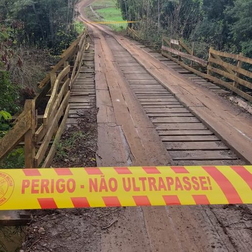 Ponte na SC 283 é interditada no interior de Itapiranga