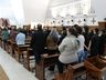 Sem procissão nas ruas, Corpus Christi é celebrado com tapetes dentro da igreja em SMO