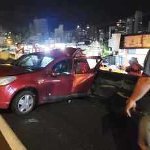 Carreta da região se envolve em grave acidente na litoral de SC