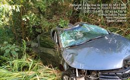 Saída de pista deixa três pessoas feridas na SC-157 