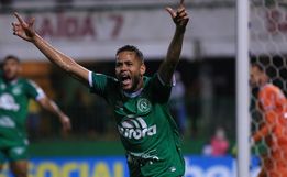 Chape faz bom jogo e empata com o líder Atlético MG na Arena