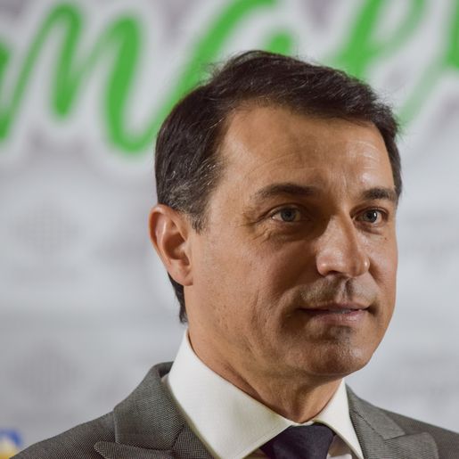 Governador Carlos Moisés é isolado com suspeita de reinfecção por Covid-19