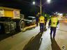 Colisão entre carro e caminhão deixa avenida Willy Barth bloqueada por uma hora 
