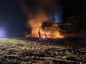 Incêndio atinge colheitadeira em plantação de soja no interior de Riqueza