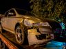 Mulher é detida pela PM após colidir com carro em poste em São Miguel do Oeste