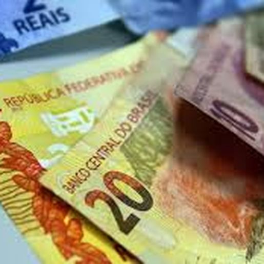 Governo Federal anuncia salário mínimo de R$ 1.100 para 2021