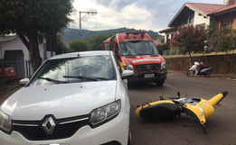 Acidente de trânsito deixa jovem ferida em Itapiranga