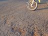 Colisão entre moto e caminhonete deixa homem ferido em Campo Erê