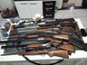 Seis pessoas são presas em operação que investiga a venda ilegal de armas de fogo 