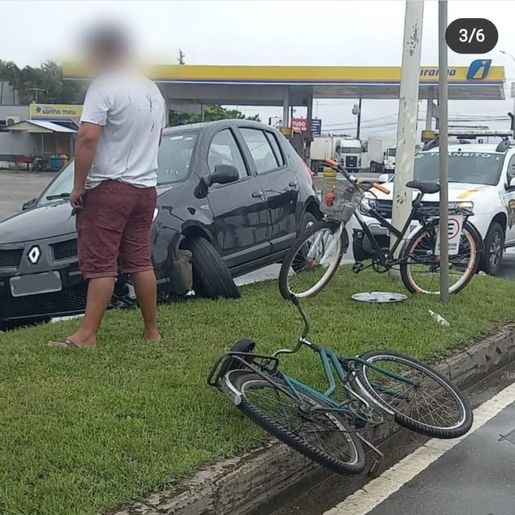Homem morde e engole dedo de mulher em briga de trânsito em SC