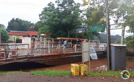 Balsa interrompe travessia no Rio Uruguai em Itapiranga