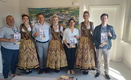 Guarujá do Sul recebe visita da corte da 46ª Oktoberfest de Itapiranga