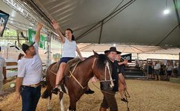 Equoterapia com alunos da APAE de Itapiranga integra programação da Efrait