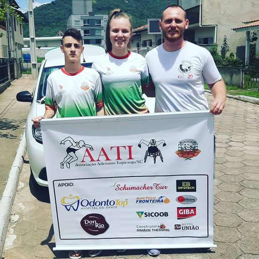 Atleta de Itapiranga é campeã estadual no salto em distância 