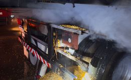 Incêndio em carreta é controlado pelo motorista na BR-163