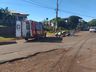 Mulher fica ferida ao colidir moto em caminhão e sofrer queda na avenida em Iporã do Oeste