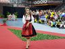 Tainá Dill é a rainha da 42ª Oktoberfest