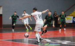 Blumenau Futsal vence São Miguel Futsal/Joni Gool por 4 a 3; fotos