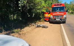 Menor sofre lesões em acidente entre carro e bicicleta motorizada