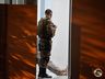 Polícia Militar prende autores de extorsão e posse de arma de fogo