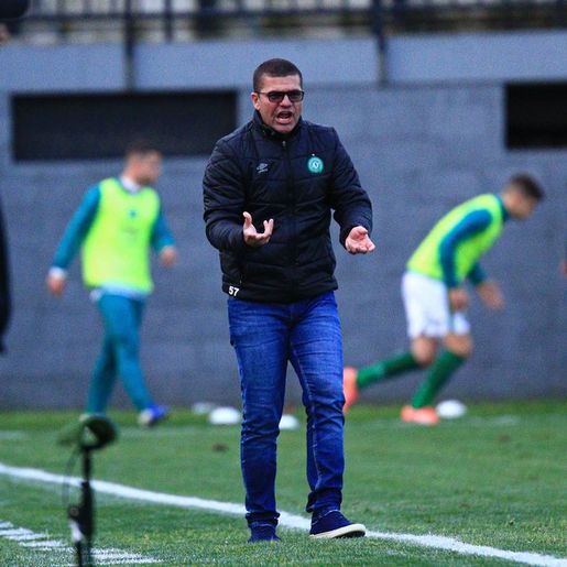Cruzeiro encaminha acerto com Umberto Louzer, e tira treinador da Chape