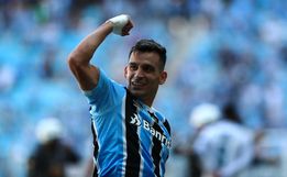 Grêmio vence Avenida em jogo marcado por confusão e encaminha classificação