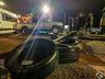 VÍDEO: Mesmo sob chuva e frio, manifestantes sustentam bloqueio no trevo de SMOeste