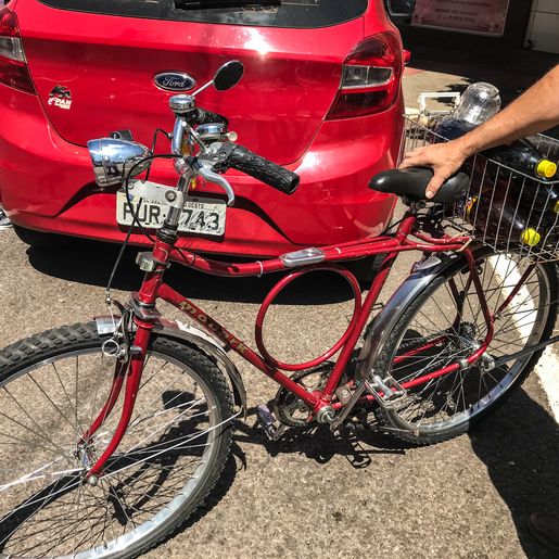 Ciclista fica ferido em acidente no centro de São Miguel do Oeste