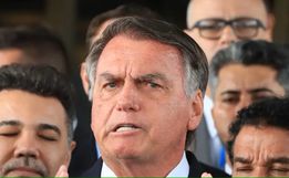 PF afirma que Bolsonaro burlou STF e encaminhou 300 vídeos pelo WhatsApp