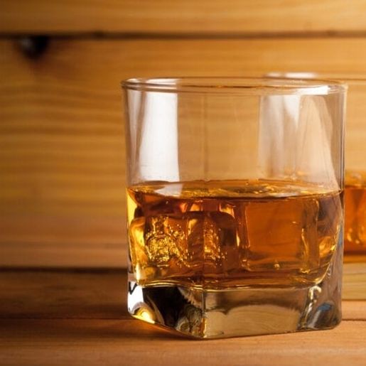 Câmara aprova projeto que torna crime hediondo a falsificação de alimentos e bebidas 