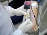 Prevendo baixa nos estoques, Hemosc reforça pedido de doação de sangue no verão