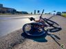 VÍDEO: Ciclista é atropelado no Trevo da BR-282 em SMOeste 