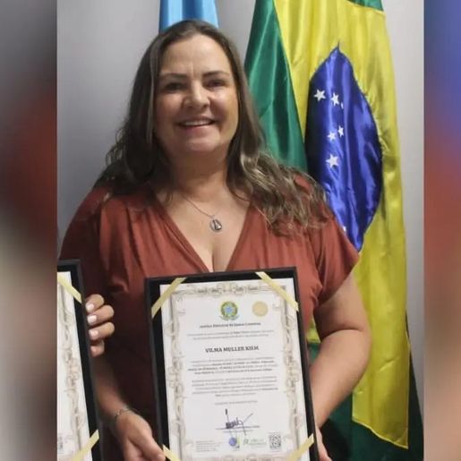 Vice-prefeita usa ambulância para viagem a Curitiba e acaba afastada de cargo em SC