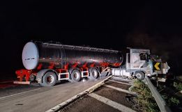 Colisão entre carretas deixa dois mortos na BR-153 no Oeste de SC