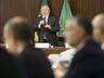 Lula pede a ministros que cumpram promessas já feitas e 'proíbe' novas ideias