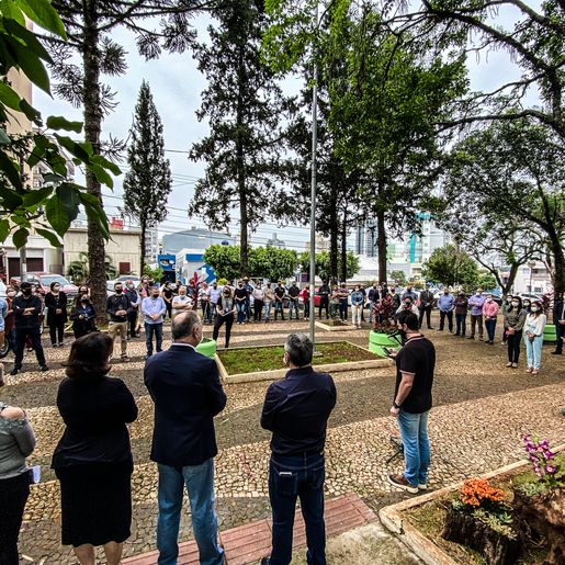 Centro Integrado de Turismo é ativado na praça central em SMO