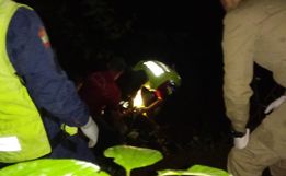 Duas pessoas morrem após veículo cair em rio entre São José do Cedro e Palma Sola