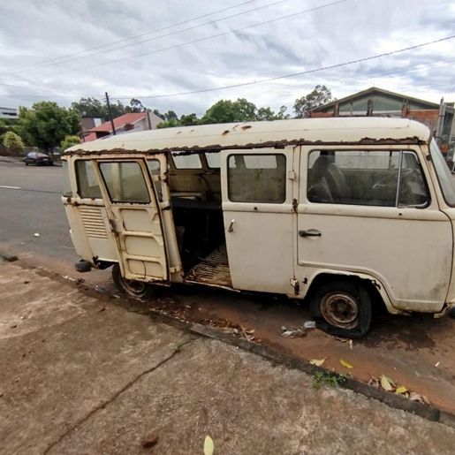 PM recolhe dois veículos abandonados em SMO