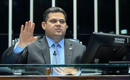  Alcolumbre diz que Gilmar tenta ‘usurpar prerrogativas do Legislativo’