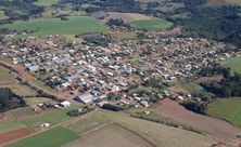 Julgamento de prefeito e vice de Belmonte é suspenso após pedido de vista no TRE-SC